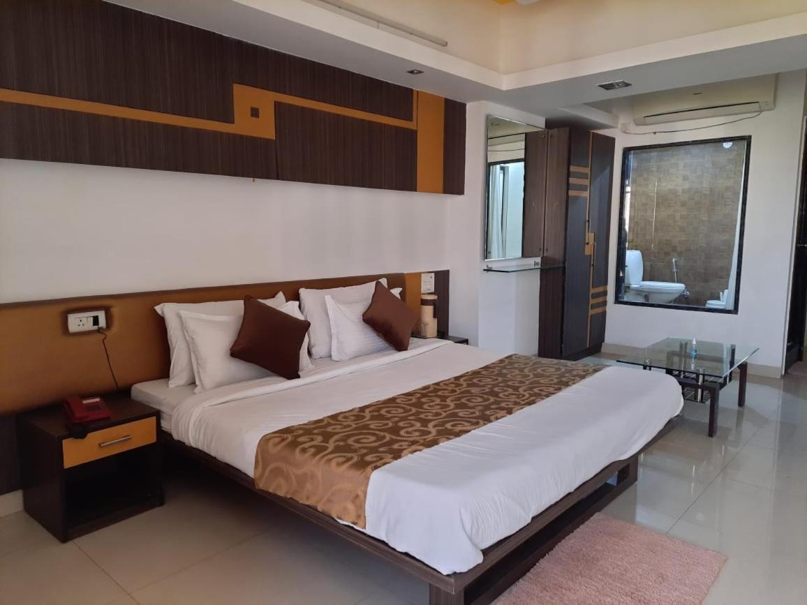 Hotel Grand Suites Ιντόρ Εξωτερικό φωτογραφία