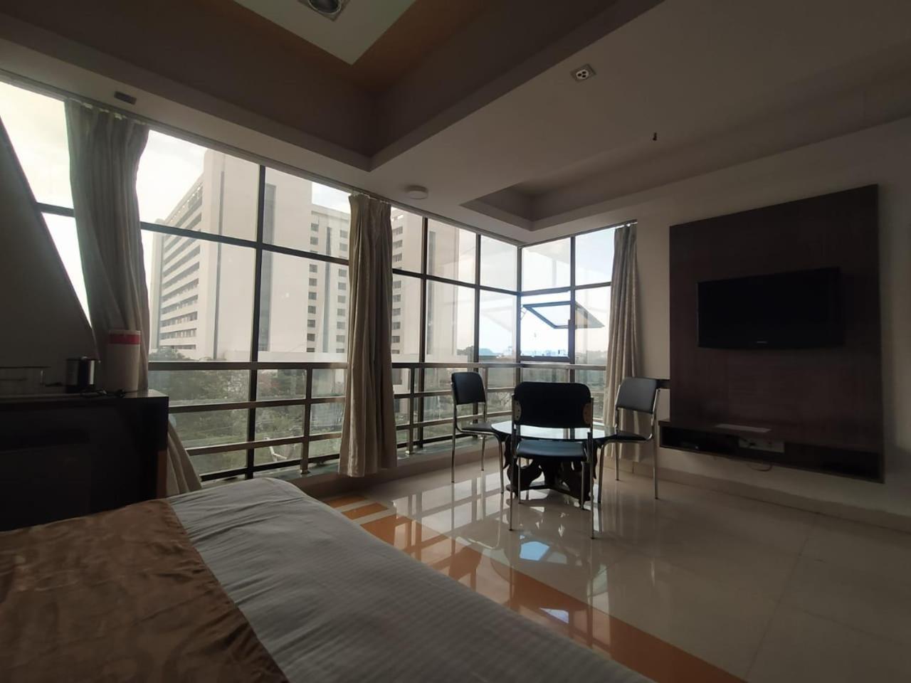 Hotel Grand Suites Ιντόρ Εξωτερικό φωτογραφία